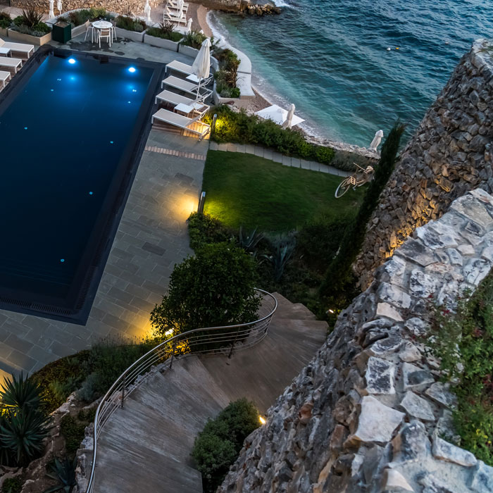 BuzeHotel-Outdoor-11.jpg